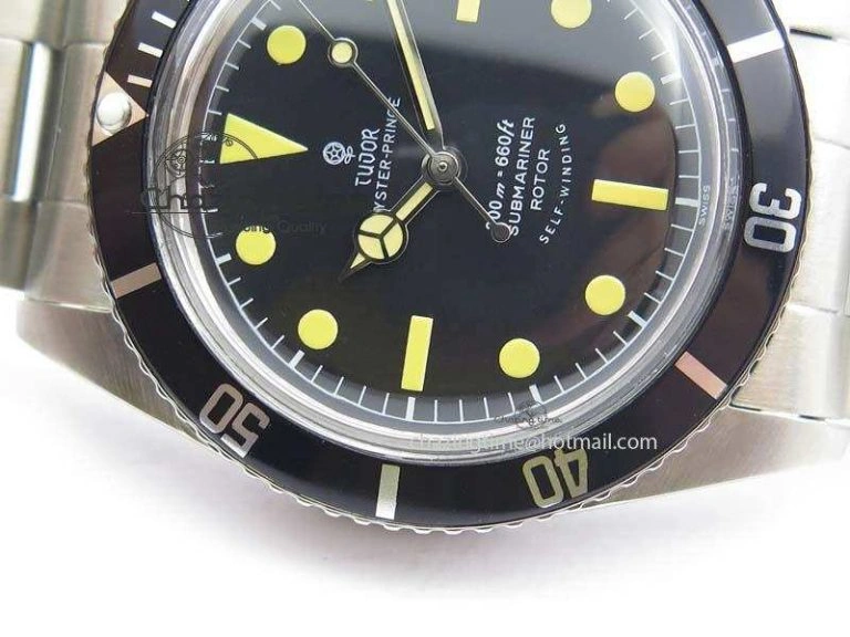 Stretchable Vintage Submariner No Date SS Black Dial 200m 660ft On SS Bracelet A 3852